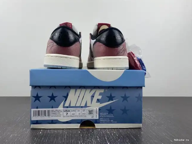 Reps TB BLACK' LOW ROOM 1 X JORDAN AIR 'RED OG TROPHY FN0432-017 0517